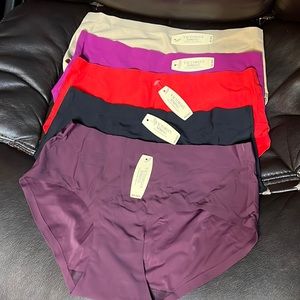 5 new VS low rise hip hugger panties sz L bundle
